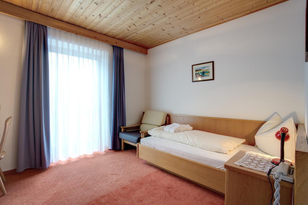 Good Life Hotel Zirm Obereggen Phòng bức ảnh