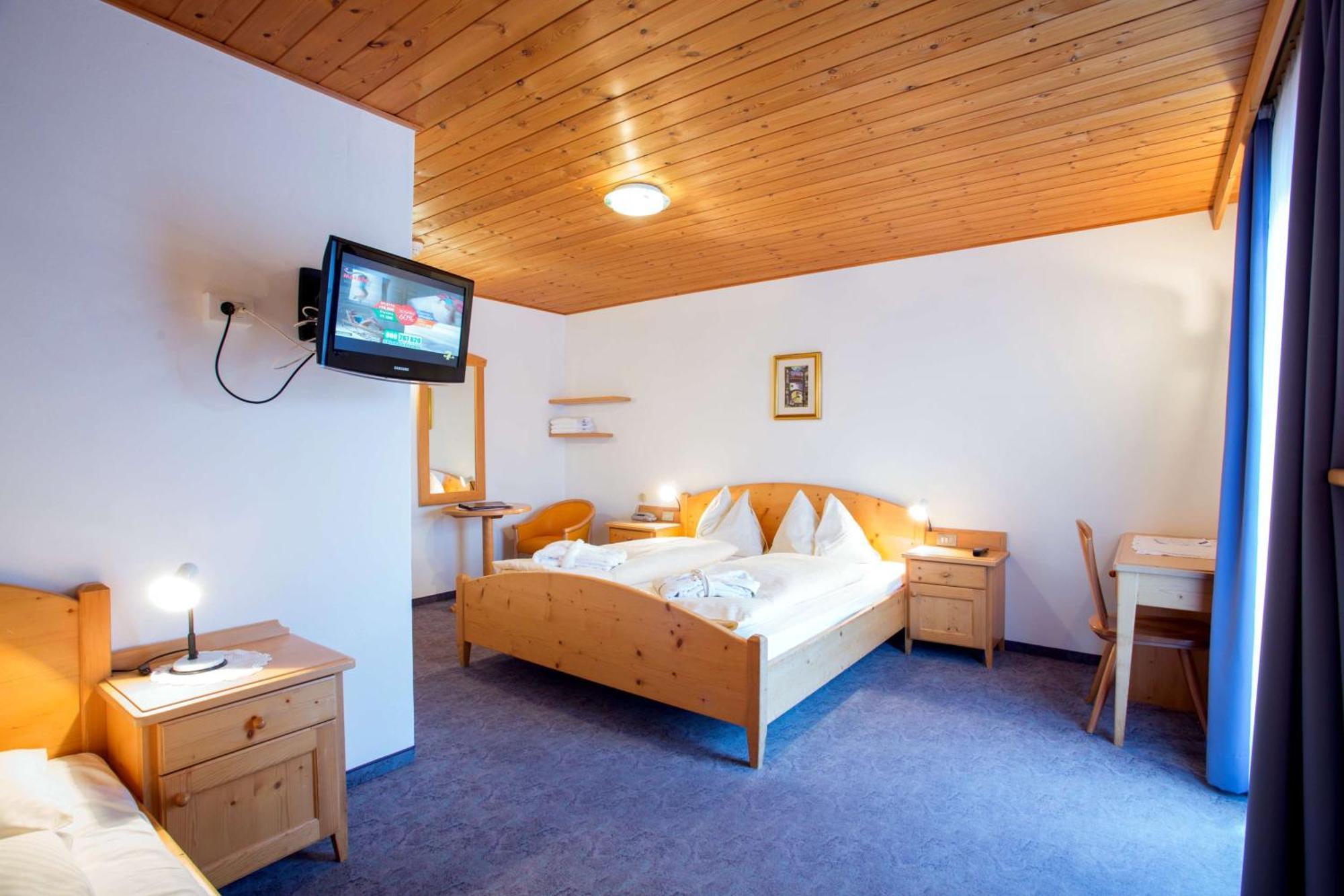 Good Life Hotel Zirm Obereggen Phòng bức ảnh